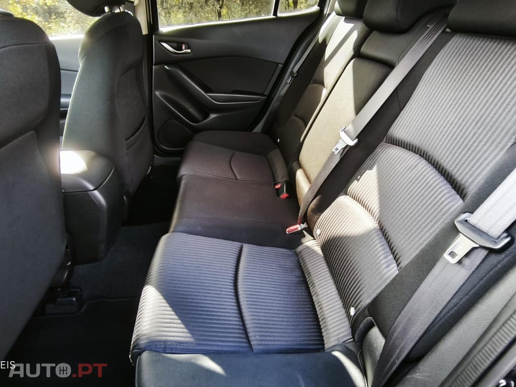 Mazda 3 1.5 Sky-G Evolve