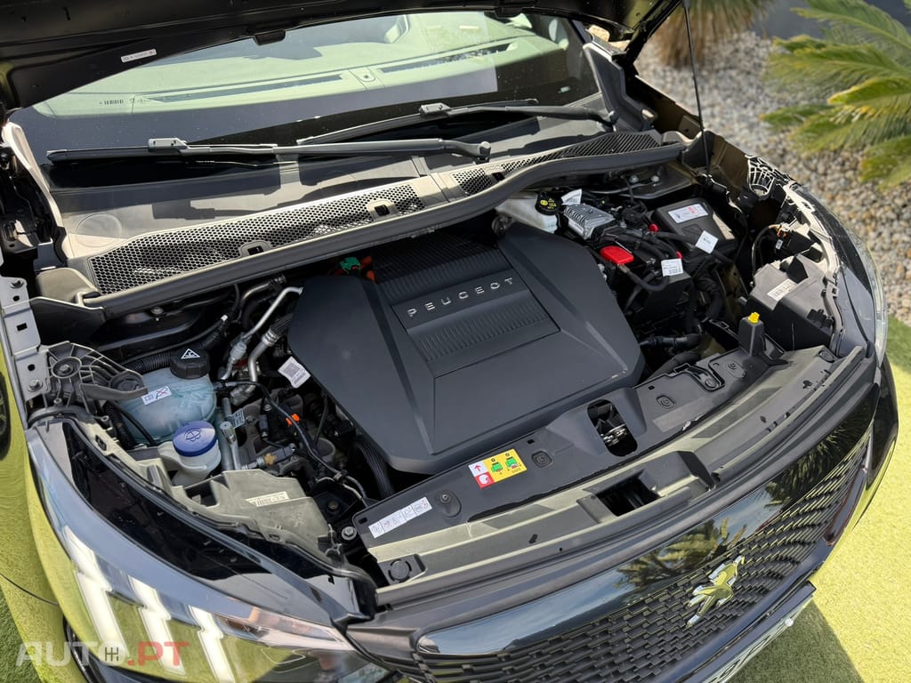 Peugeot E-2008 50 kWh GT