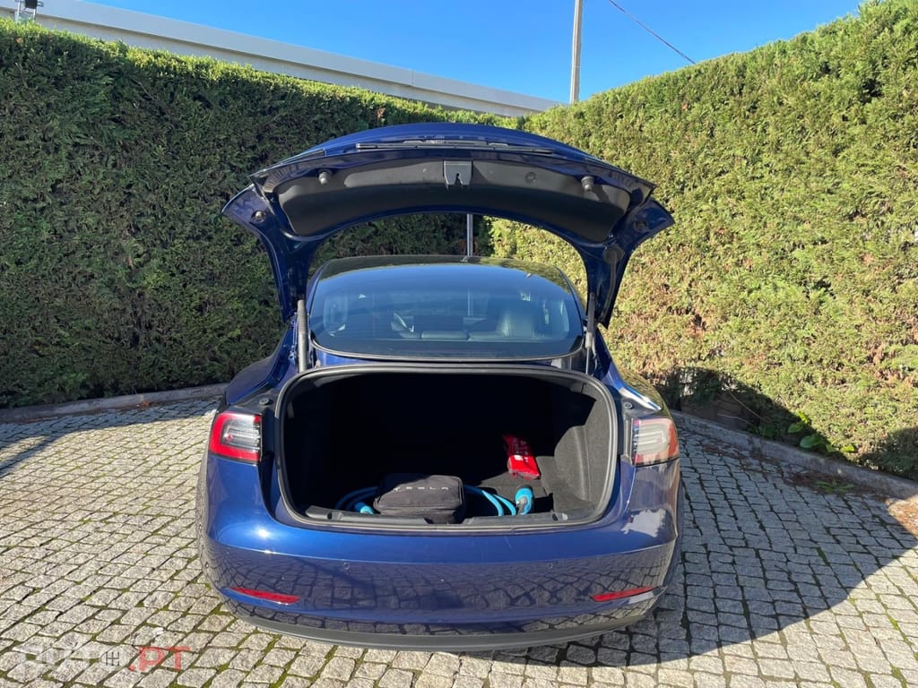 Tesla Model 3 Long Range AWD Dual Motor