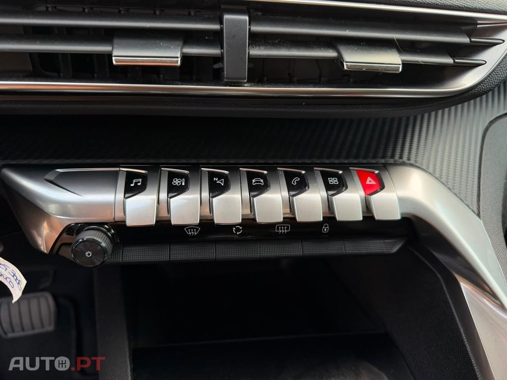 Peugeot 3008 1.5 BlueHDi Allure EAT8