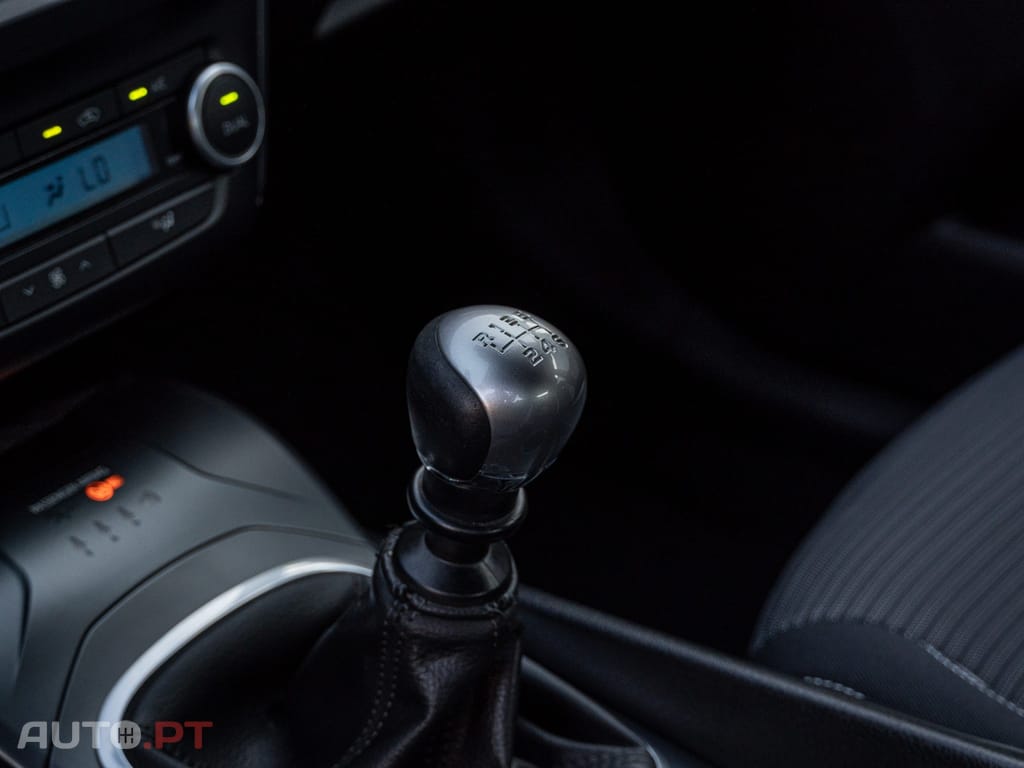 Toyota Avensis 2.0 D-4D Premium