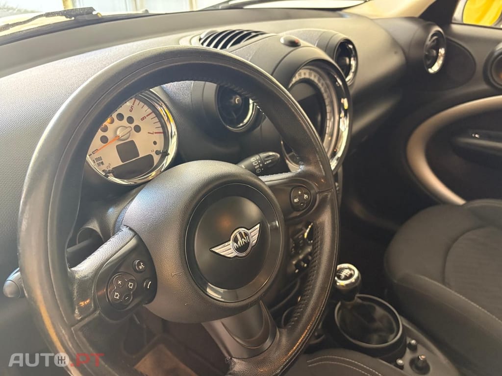 MINI Countryman One D