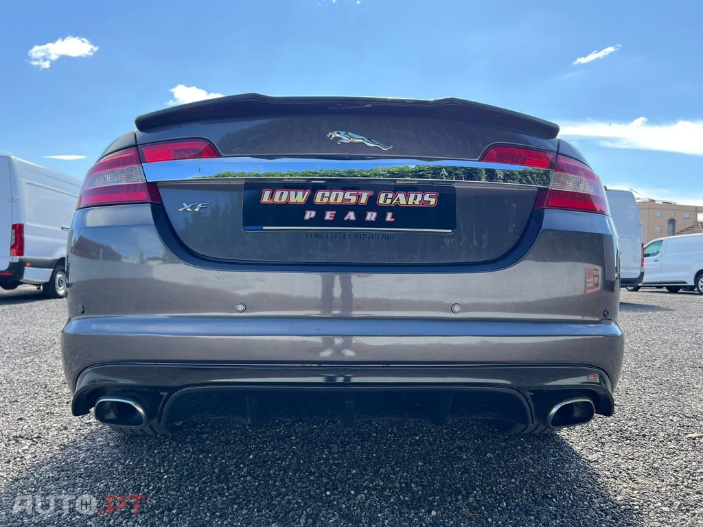 Jaguar XF 2.7 D V6 Luxury