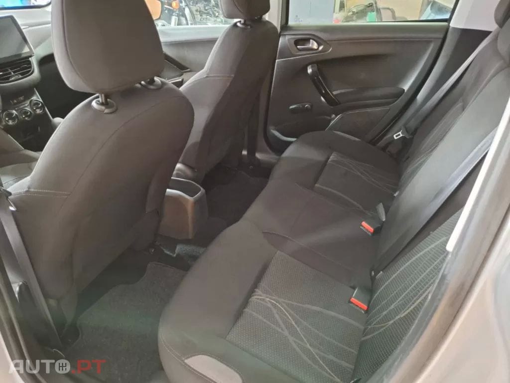 Peugeot 208 1.2 VTi Allure