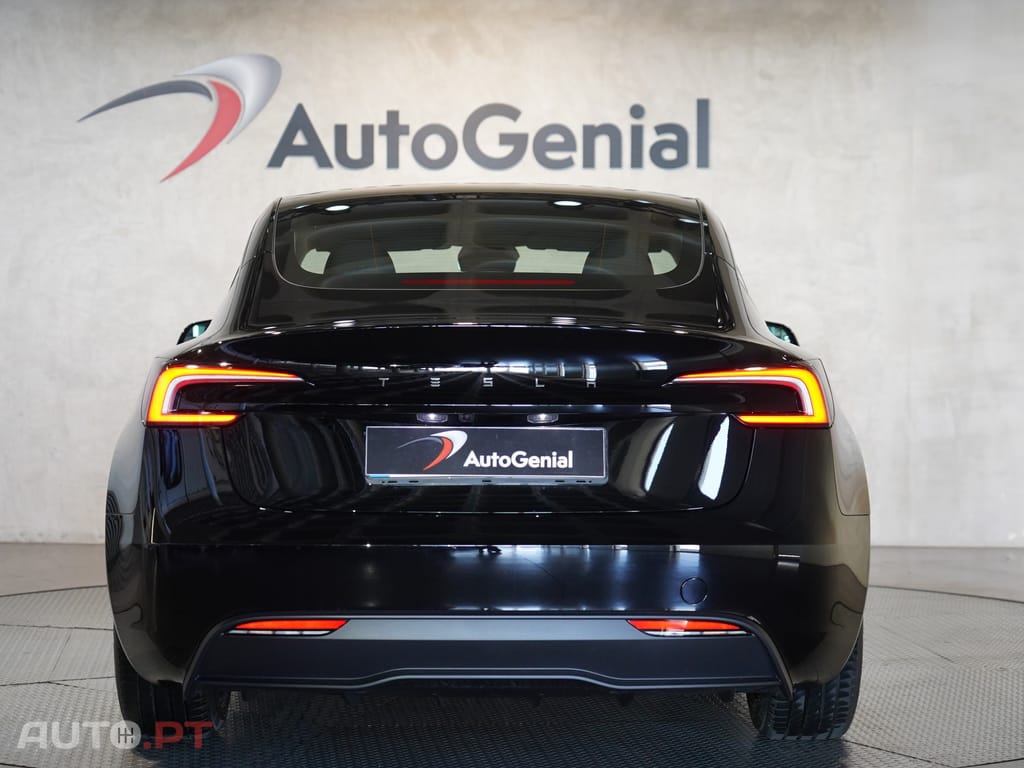 Tesla Model 3 Tração Traseira