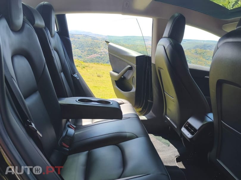 Tesla Model 3 Standard Range Plus RWD