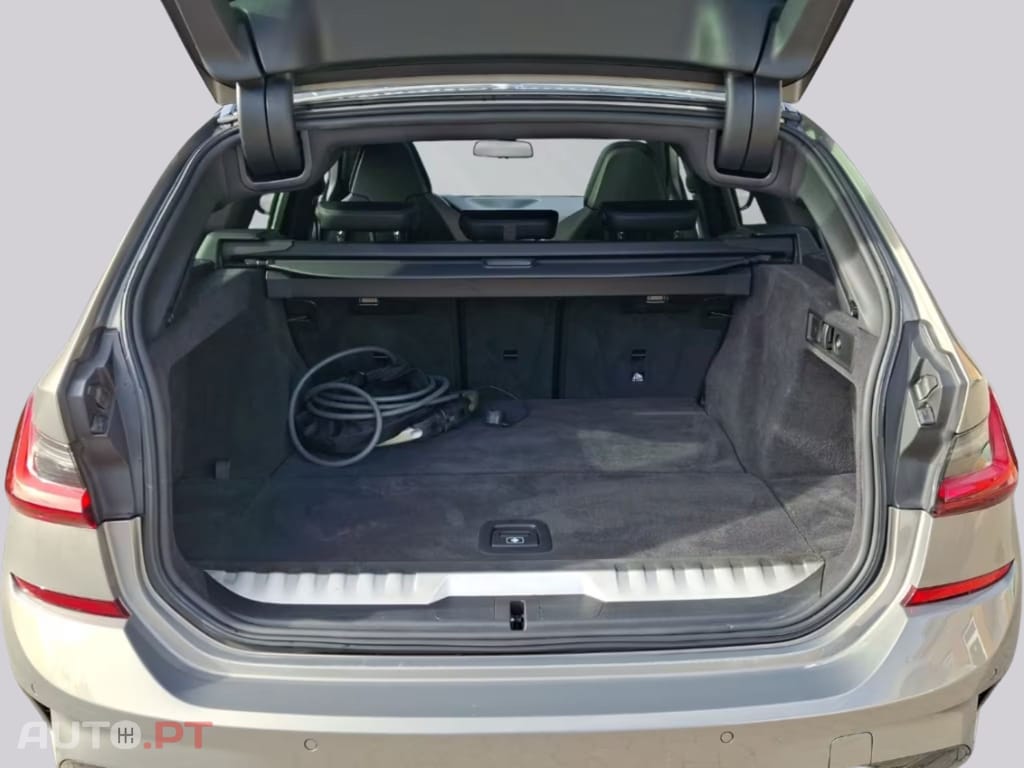 BMW 330 x Touring M-Sport I.V.A DEDUTIVEL 