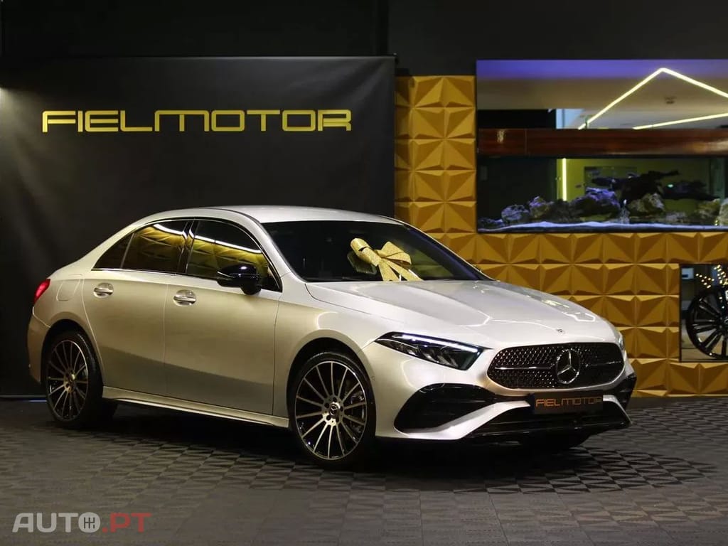 Mercedes-Benz A 250 e AMG Line