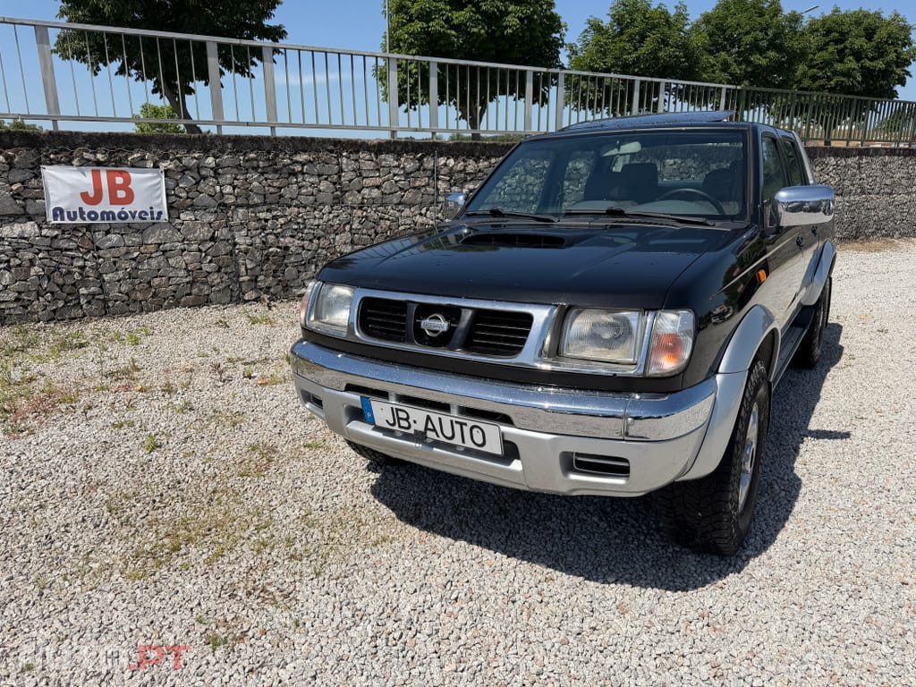 Nissan Navara 2.5TDi 4x4 5LUG