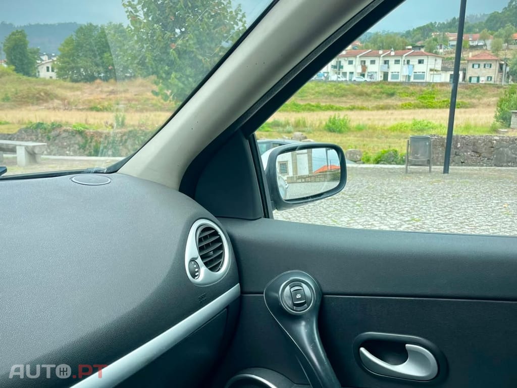 Renault Clio 1.2 16V Confort