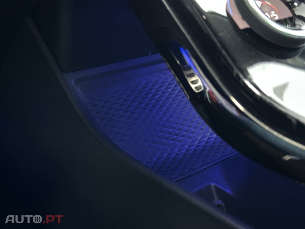 Land Rover Evoque P250 R-Dynamic HSE