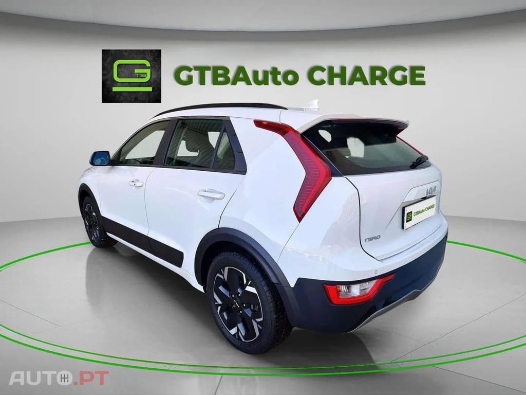 Kia Niro EV 64 kWh I.V.A DEDUTÍVEL 