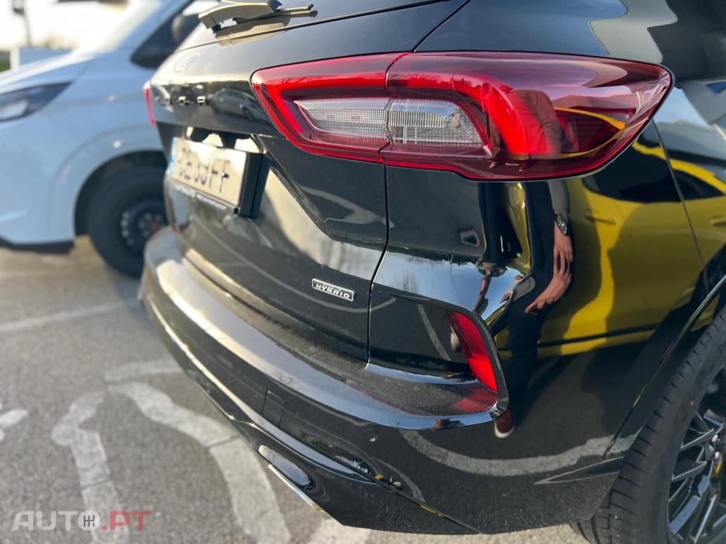 Ford Kuga 2.5 PHEV ST-Line X