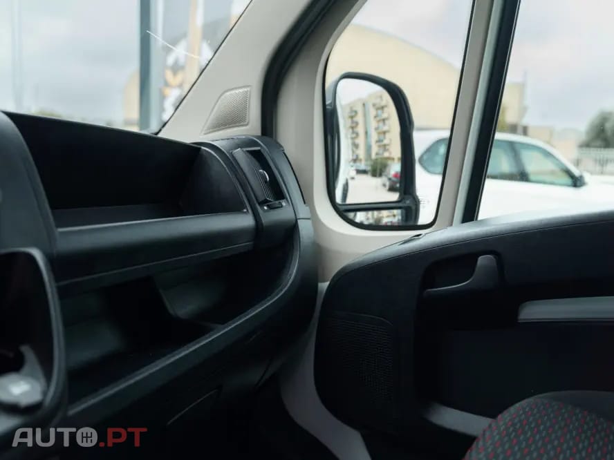 Peugeot Boxer 2.2 BlueHDi 335 L2 CD
