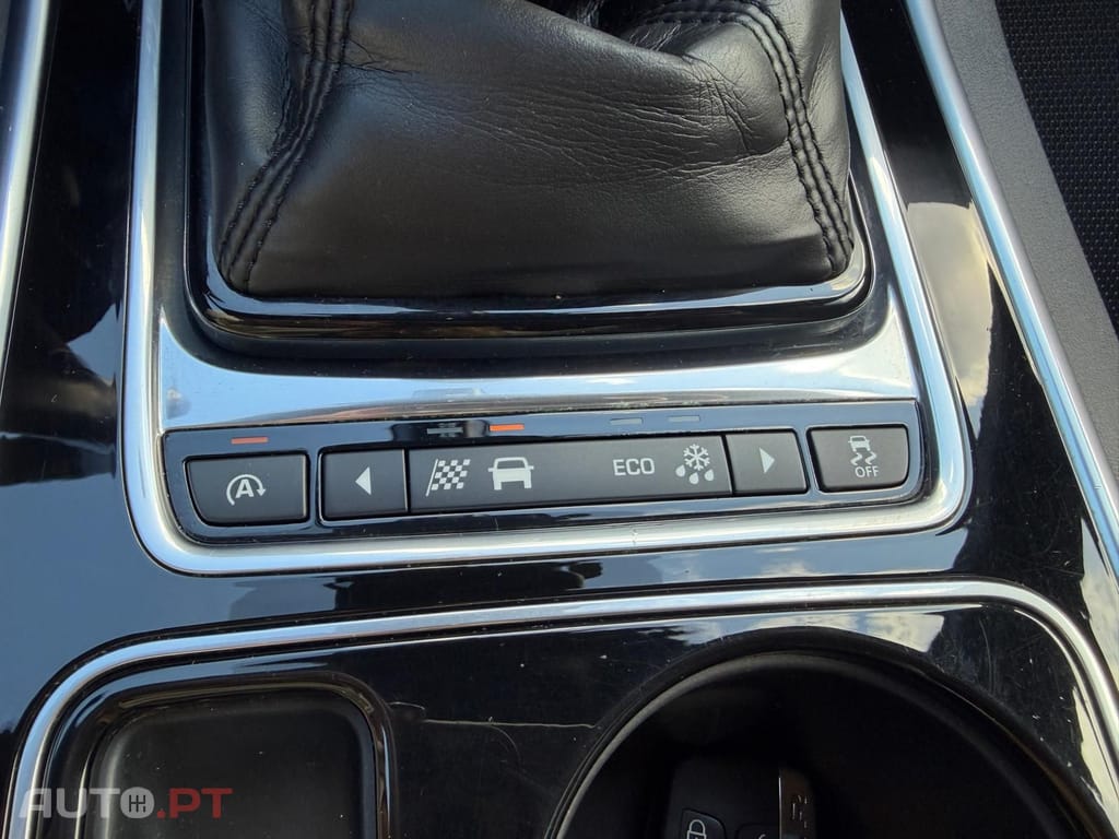 Jaguar XE 2.0 D Prestige