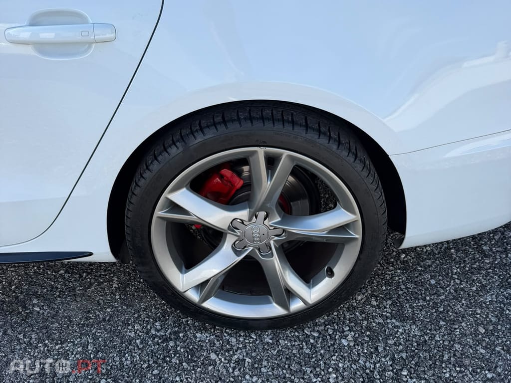 Audi A5 2.0 TDi S-line