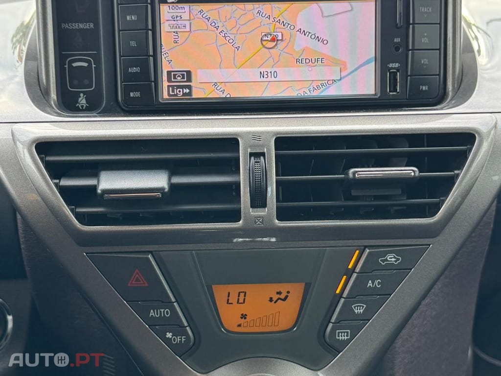 Toyota iQ 1.0 VVT-i 2 NAVI+Bluetooth