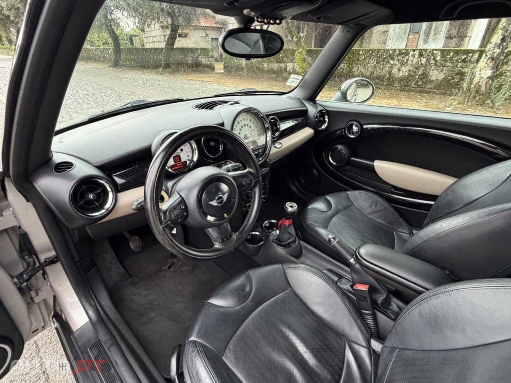 MINI Cooper Cooper D