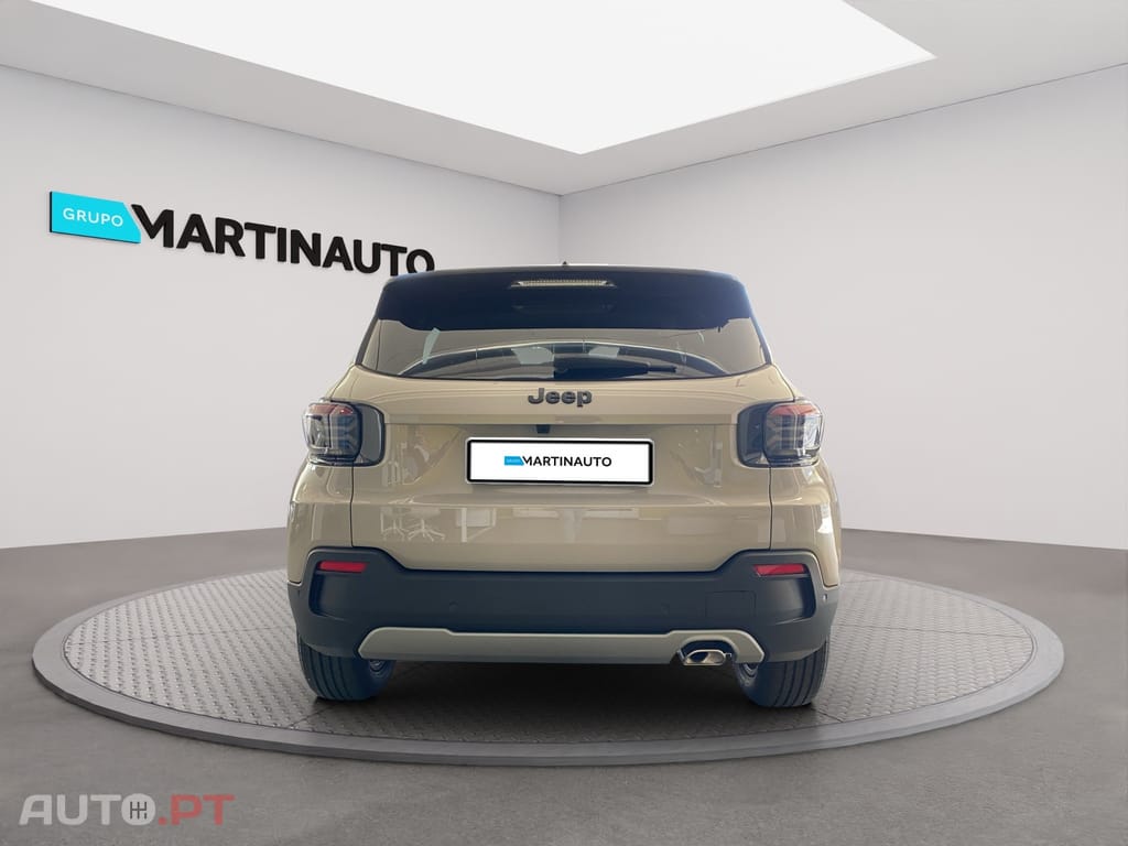 Jeep Avenger 1.2 e-Hybrid Black Edition DCT