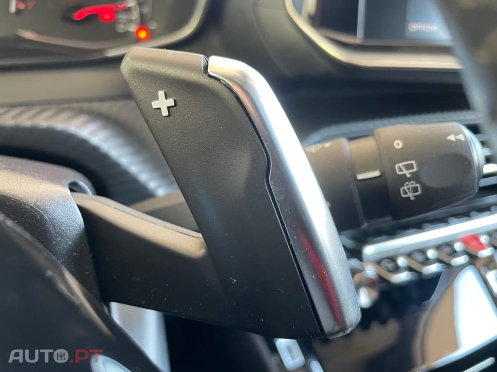 Peugeot 2008 1.2 PureTech Allure Pack EAT8
