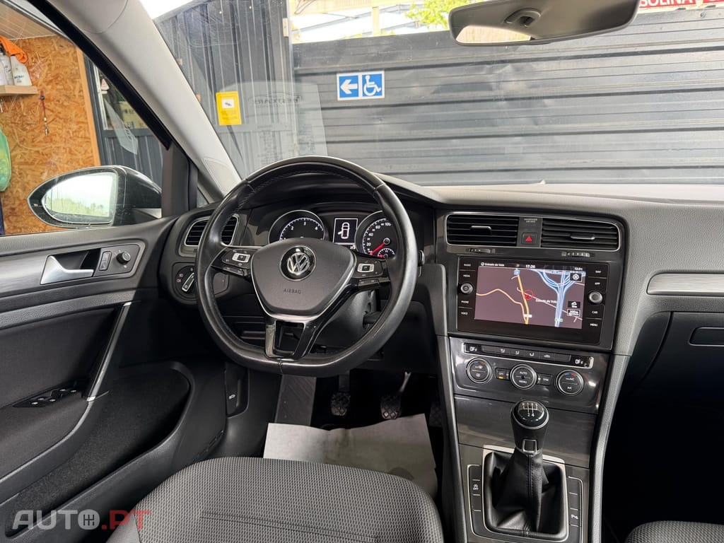 Volkswagen Golf 1.6 TDi Confortline
