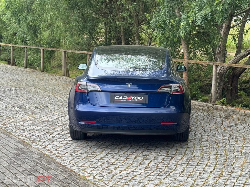 Tesla Model 3 Standard Range Plus RWD