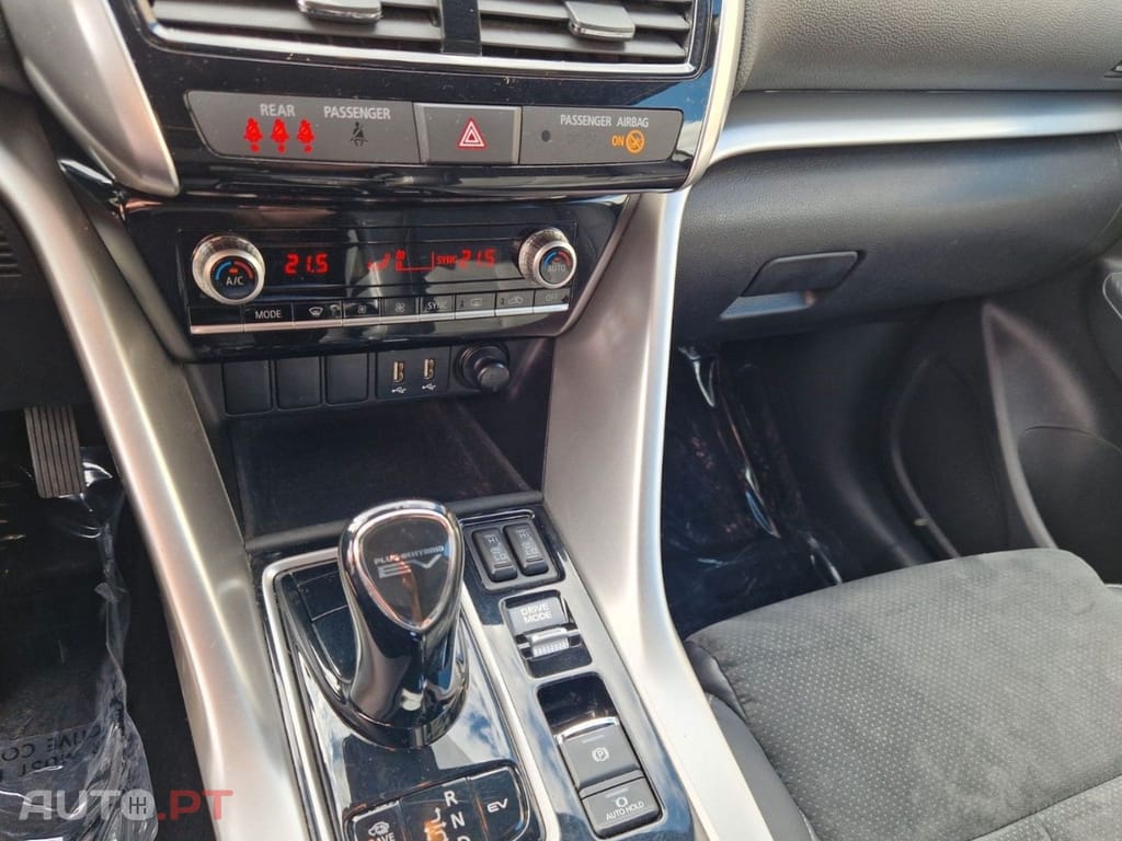 Mitsubishi Eclipse Cross I.V.A DEDUTÍVEL 2.4 PLUG-IN HYBRID 4WD