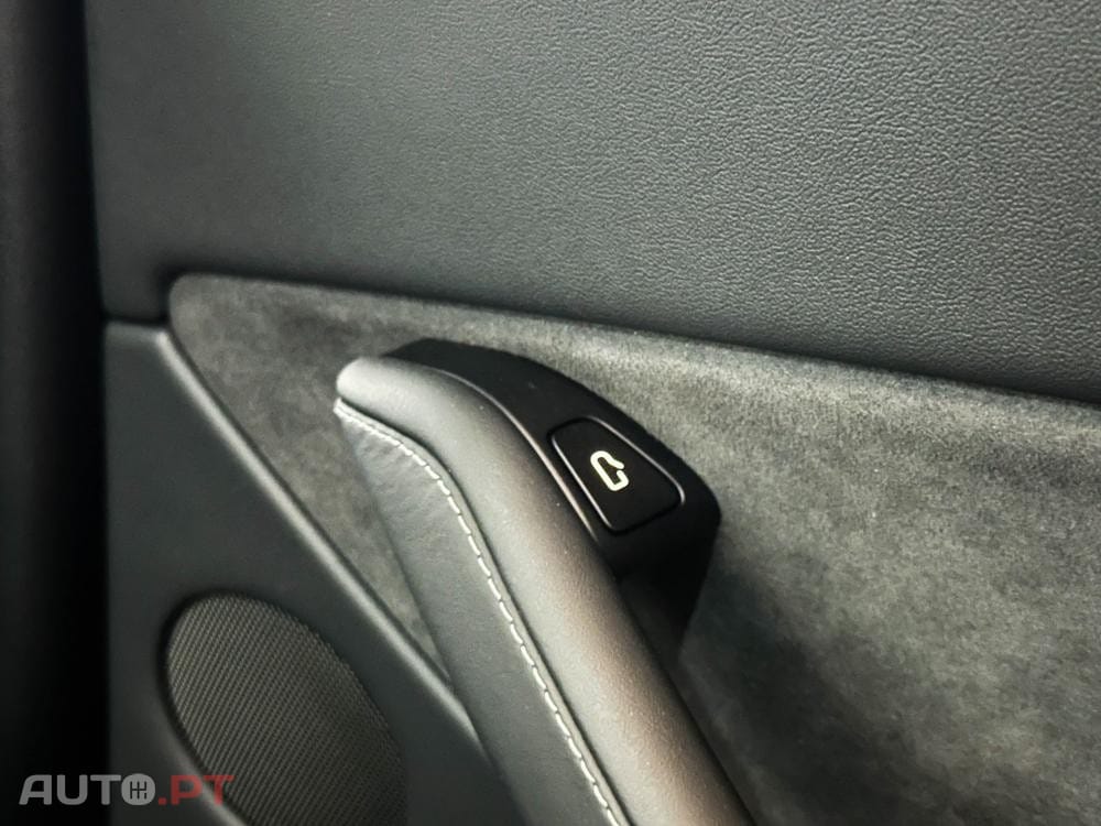 Tesla Model Y Long Range Dual Motor AWD