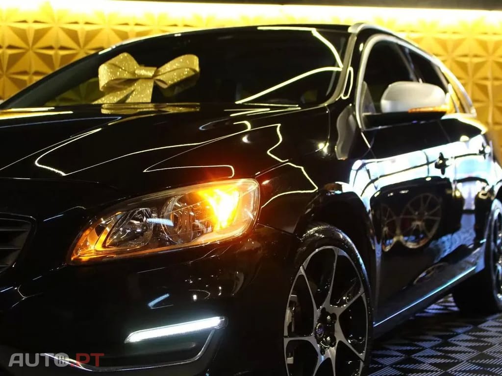 Volvo V60 2.0 D2 Momentum Drive