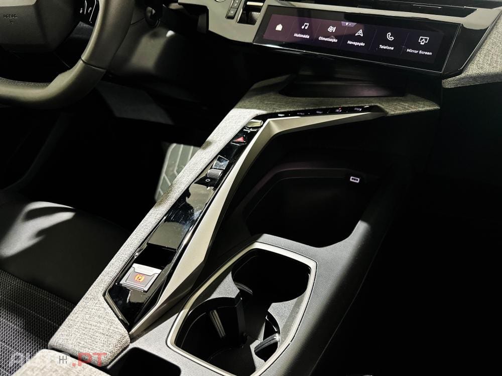 Peugeot 5008 1.2 Hybrid Allure Pack e-DCS6