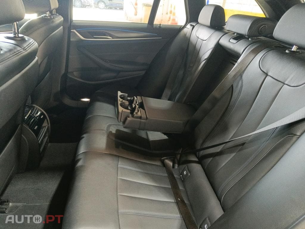 BMW 530 e Pack Desportivo M