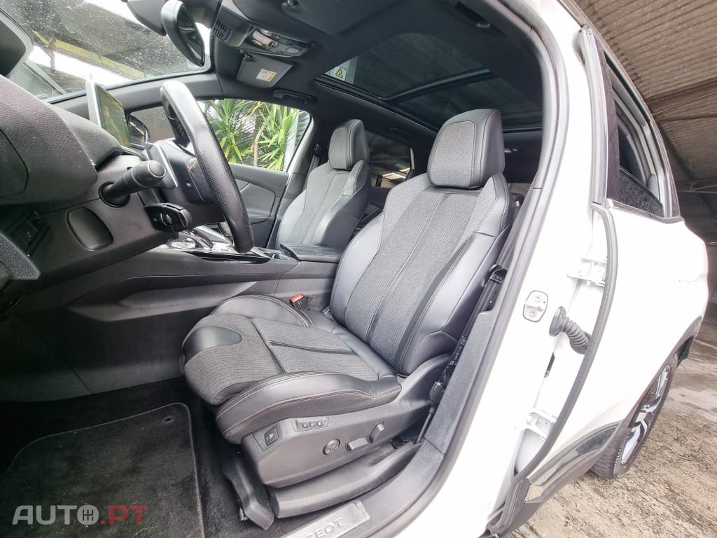 Peugeot 3008 1.6 PureTech GT EAT8