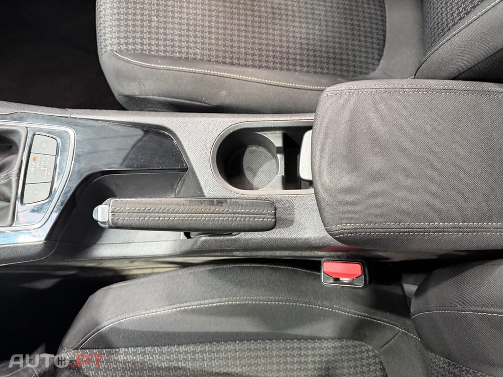 Peugeot 308 1.2 PureTech EAT6