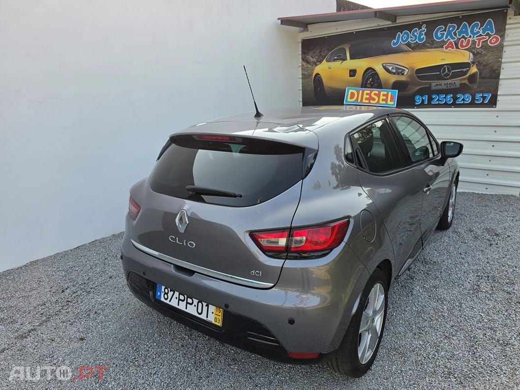 Renault Clio 1.5 dCi Confort — fotografia 3