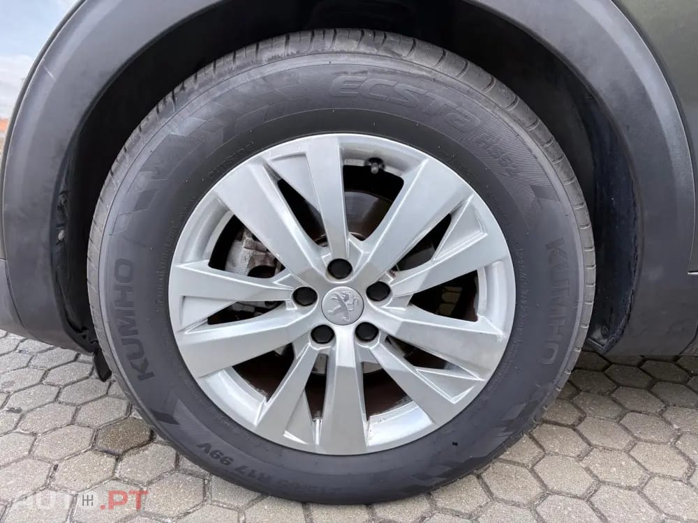Peugeot 3008 1.2 PureTech Allure EAT8