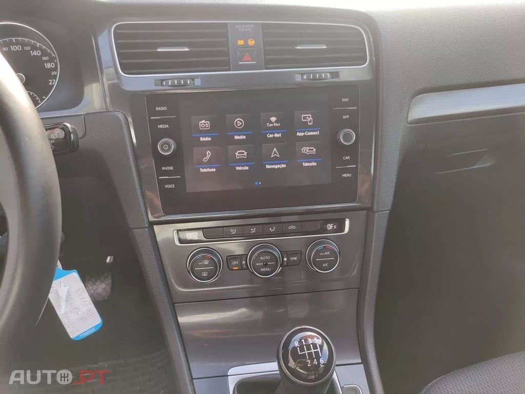 Volkswagen Golf 1.0 TSI