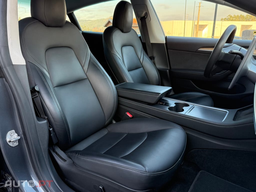 Tesla Model 3 Long-Range Dual Motor AWD