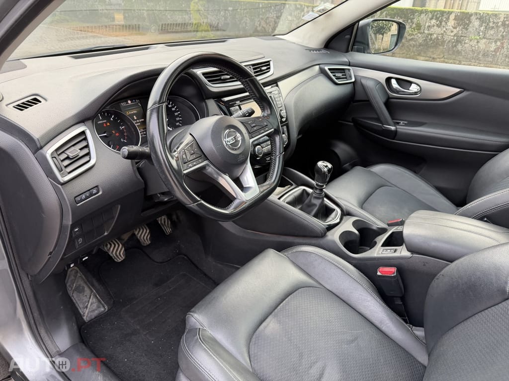 Nissan Qashqai 1.6 Tekna Sport 18