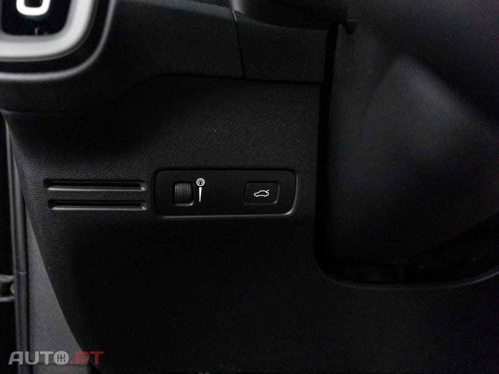 Volvo XC40 1.5 T2 Momentum