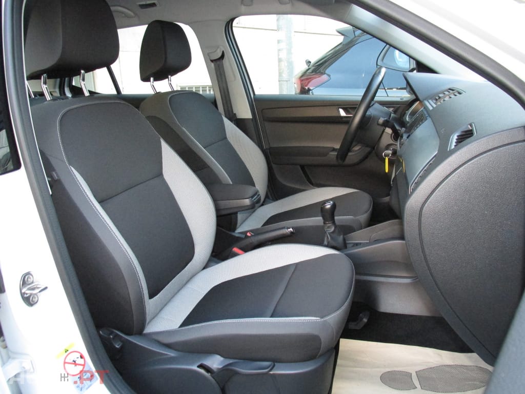 Skoda Fabia Diesel 1.4 TDi 105cv 22.000KM Só 198€/Mês*