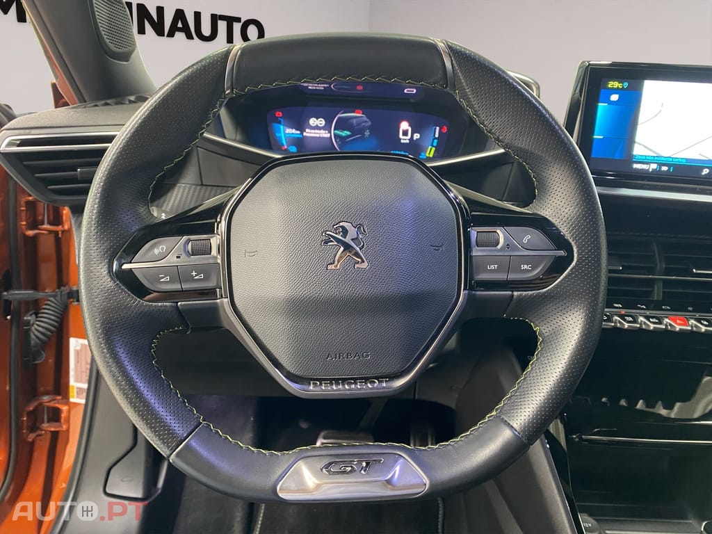 Peugeot E-2008 50 kWh GT