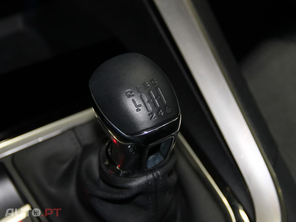 Peugeot 3008 1.5 BlueHDi Active