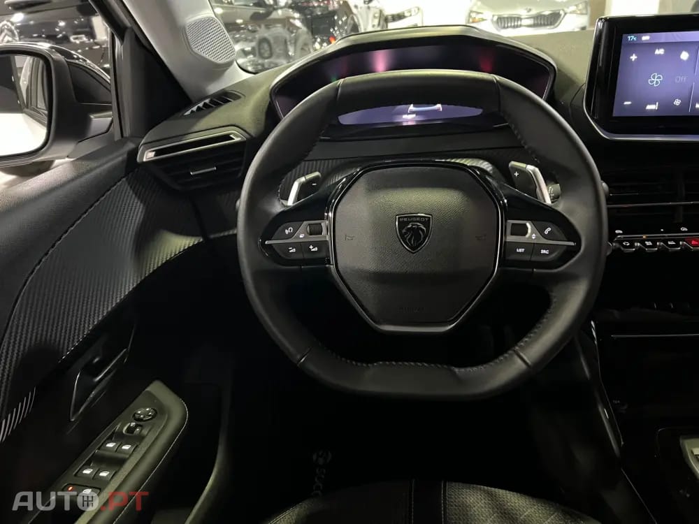 Peugeot 208 1.2 Hybrid Allure e-DCS6