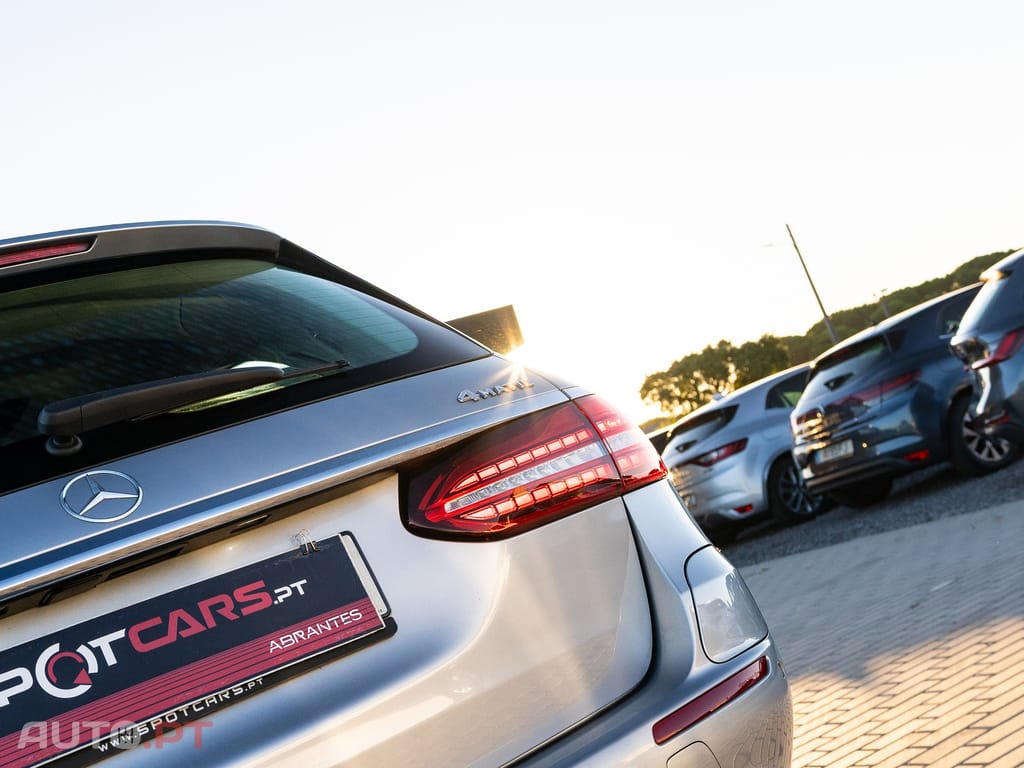 Mercedes-Benz E 300 de Avantgarde 4Matic