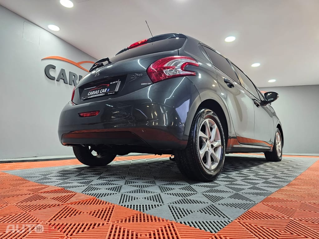 Peugeot 208 1.4 HDi Access