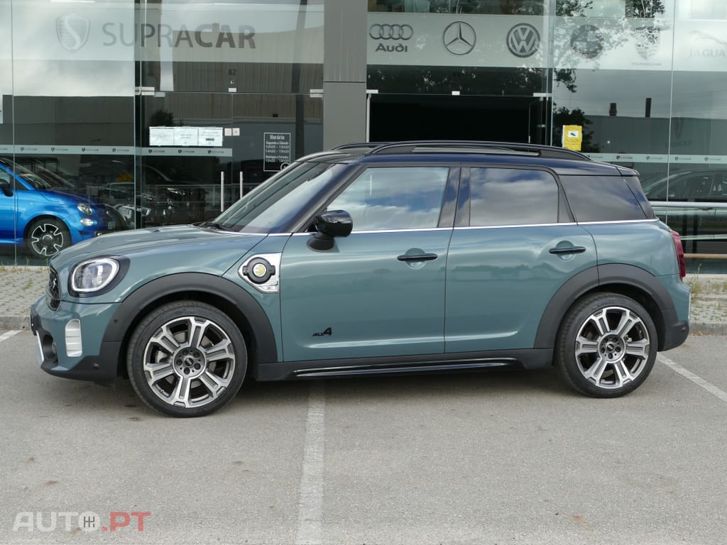 MINI Countryman Cooper SE ALL4 Classic Auto