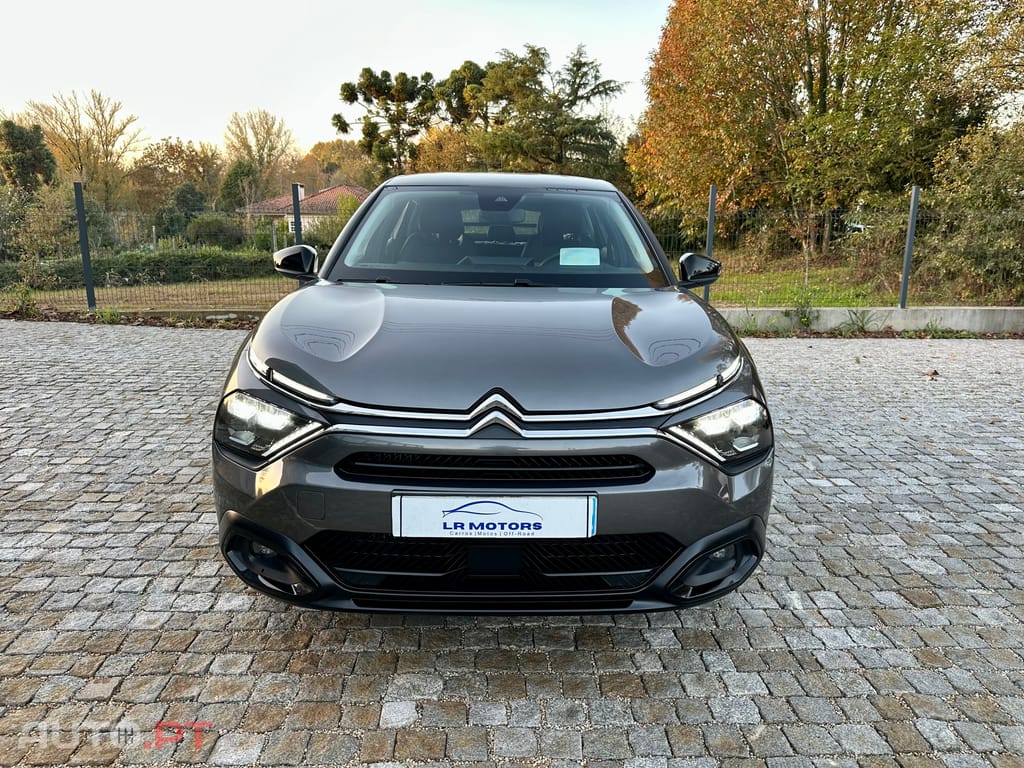 Citroen C4 PureTech 130 SHINE