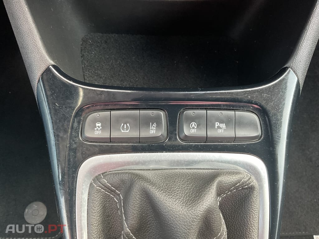 Opel Crossland X 1.2 Business Edition