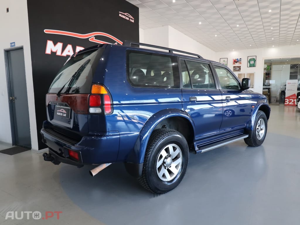 Mitsubishi Pajero Sport 2.5 TD GLS