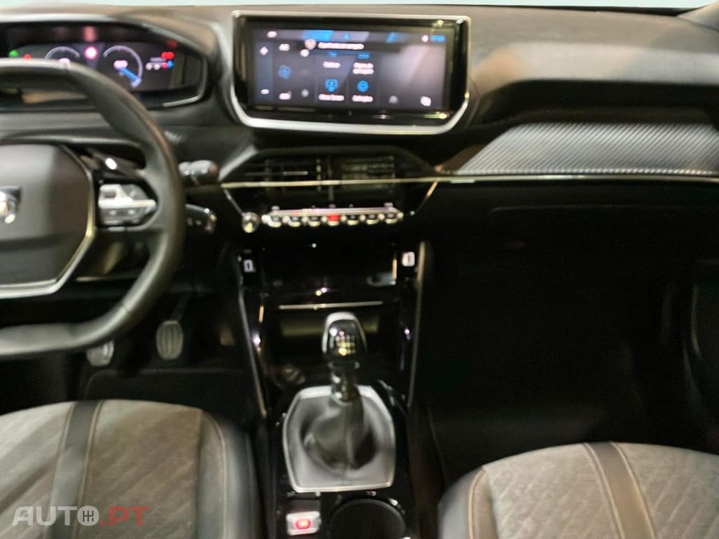 Peugeot 2008 1.2 PureTech Allure